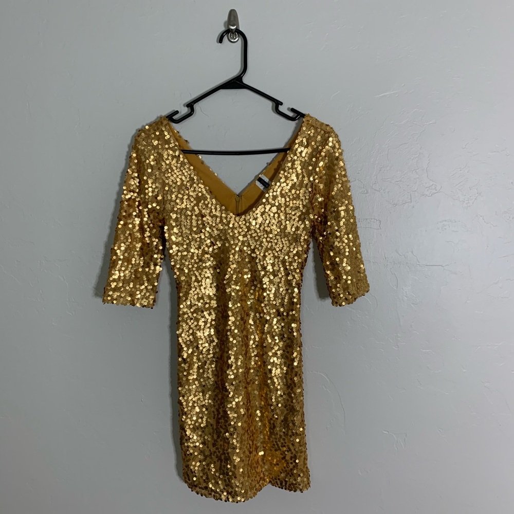 Gold Sequin V-Neck Dress w/ Quarter Length Sleeves